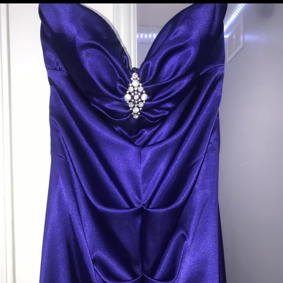 Royal blue gown - Picture 3 of 4